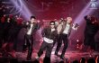 24 Anh Trai mang nhạc cụ dân tộc Việt Nam kết hợp nghệ sĩ quốc tế trên sân khấu Livestage 2 24 Anh Trai mang nhạc cụ dân tộc Việt Nam kết hợp nghệ sĩ quốc tế trên sân khấu Livestage 2
