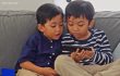 Không nên khen thưởng trẻ bằng việc được sử dụng điện thoại Không nên khen thưởng trẻ bằng việc được sử dụng điện thoại