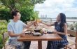 Nam Khánh, Gia Linh trải nghiệm không gian nhiệt đới giữa lòng Sài Gòn cùng thực đơn kết hợp tinh hoa ẩm thực Á - Âu